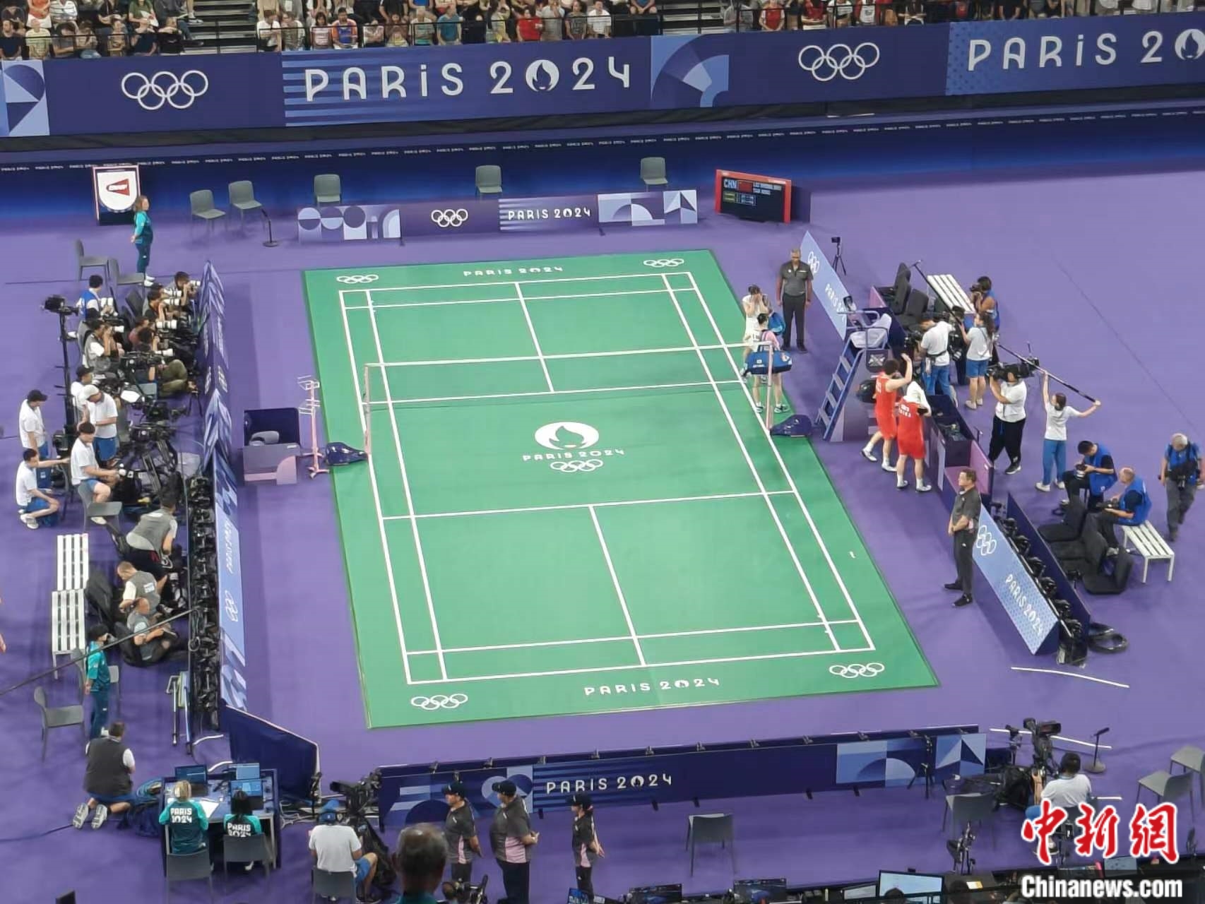 巴黎奥运女子双打半决赛中中国两对组合领先，