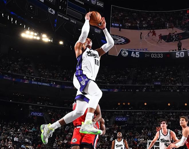 国王队爆冷掀翻快船三双神迹 威少逆风翻盘创历