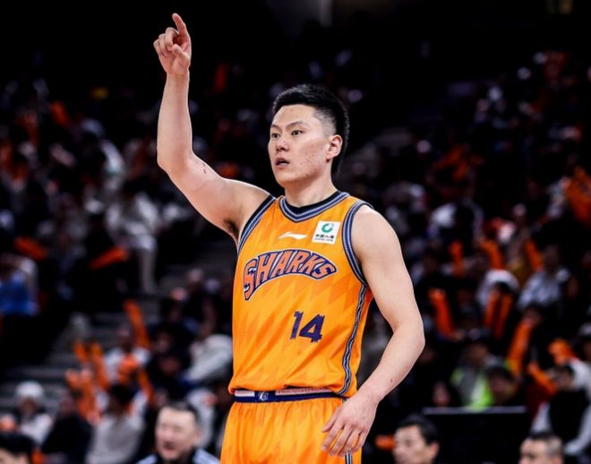 上海双杀天津豪取15连胜成首支30胜球队