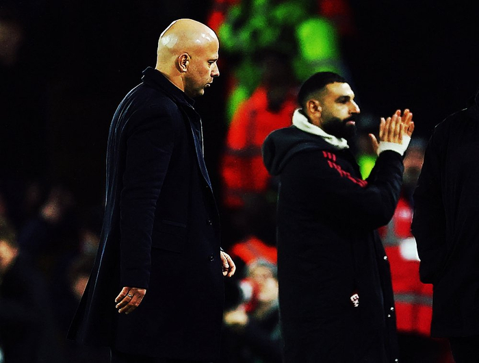 斯洛特争议言论引爆更衣室，利物浦三线崩盘仅