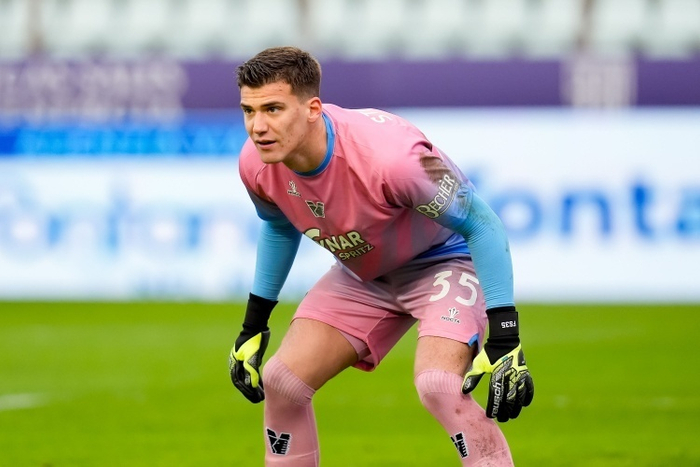 国际米兰瞄准热刺门将维卡里奥补强门将阵容，