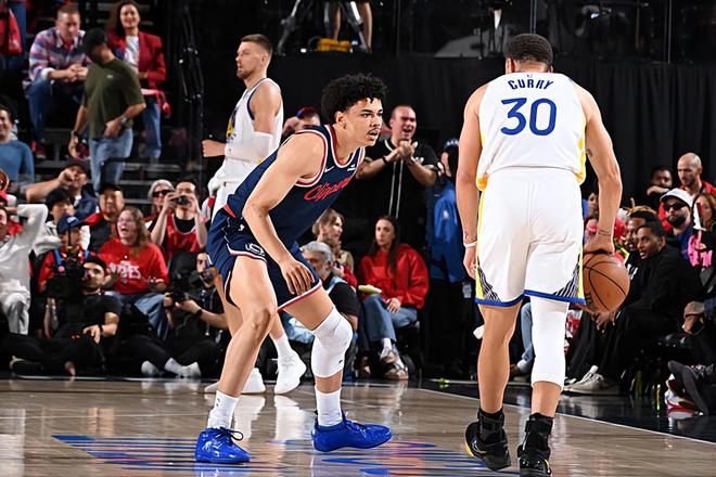 勇士逆转快船晋级季后赛附加赛 23岁新秀桑德斯